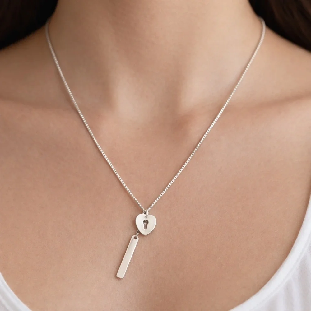 Gucci Sterling Silver Lariat Style Keyhole Necklace with Heart and Bar Pendant - Picture 2 of 6